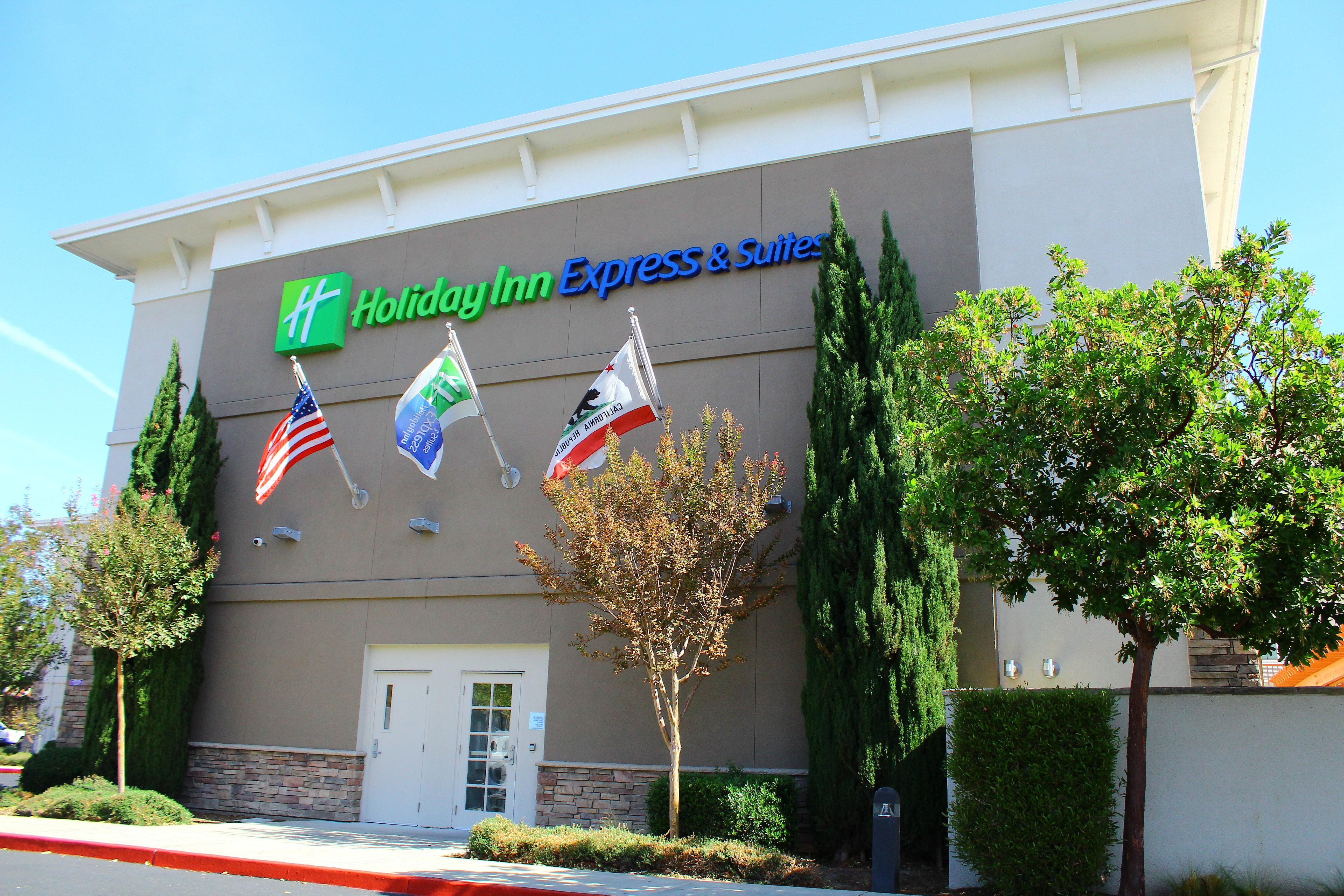 Holiday Inn Express Hotel & Suites Napa Valley-American Canyon By Ihg Exterior photo