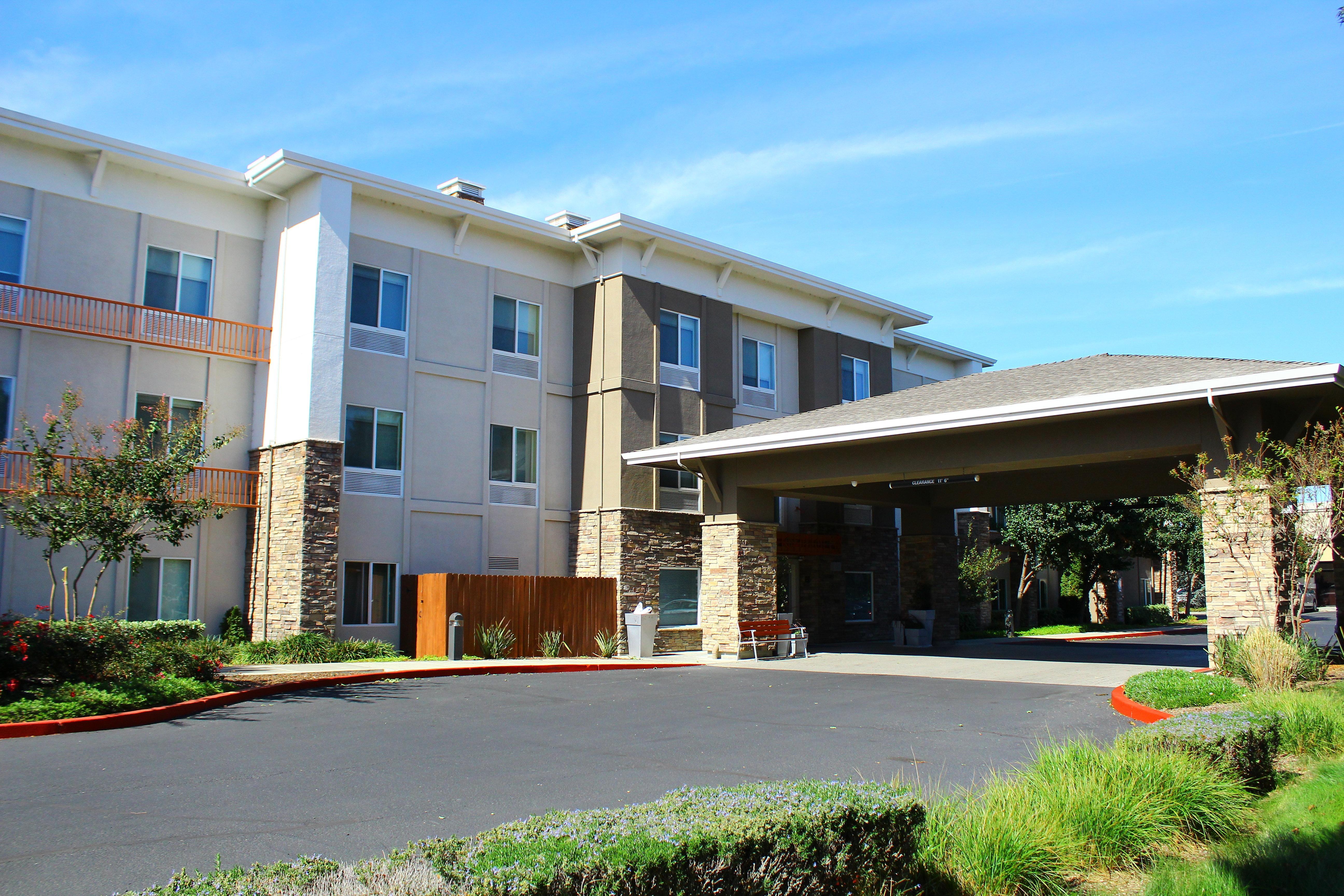 Holiday Inn Express Hotel & Suites Napa Valley-American Canyon By Ihg Exterior photo