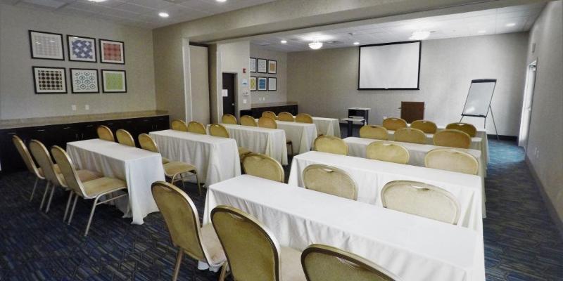 Holiday Inn Express Hotel & Suites Napa Valley-American Canyon By Ihg Exterior photo