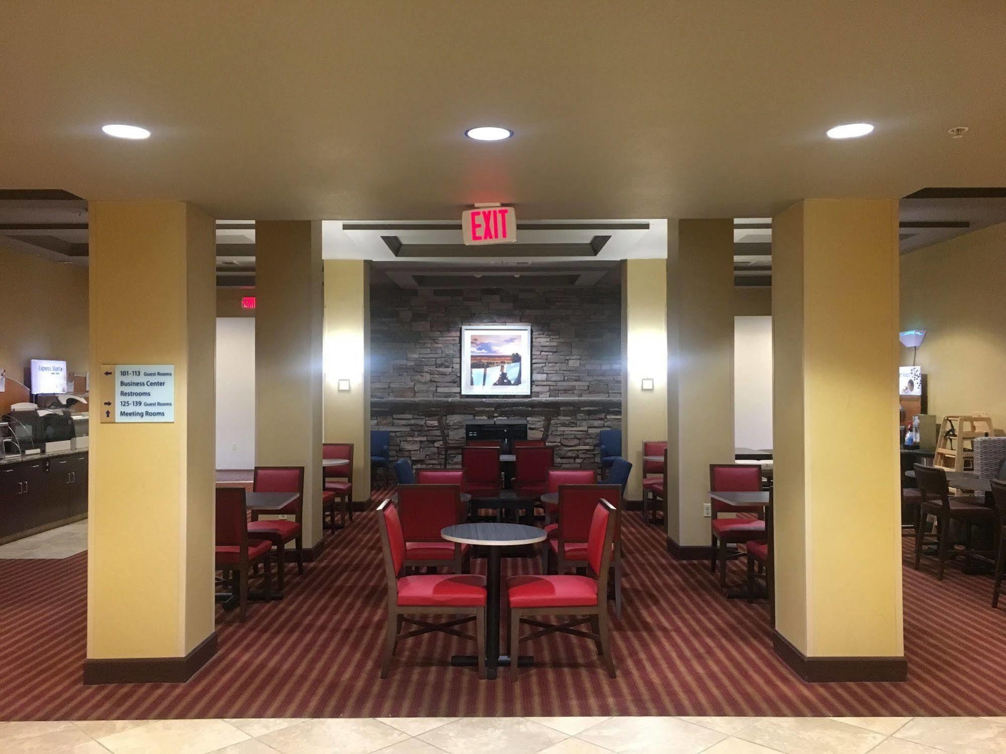 Holiday Inn Express Hotel & Suites Napa Valley-American Canyon By Ihg Exterior photo