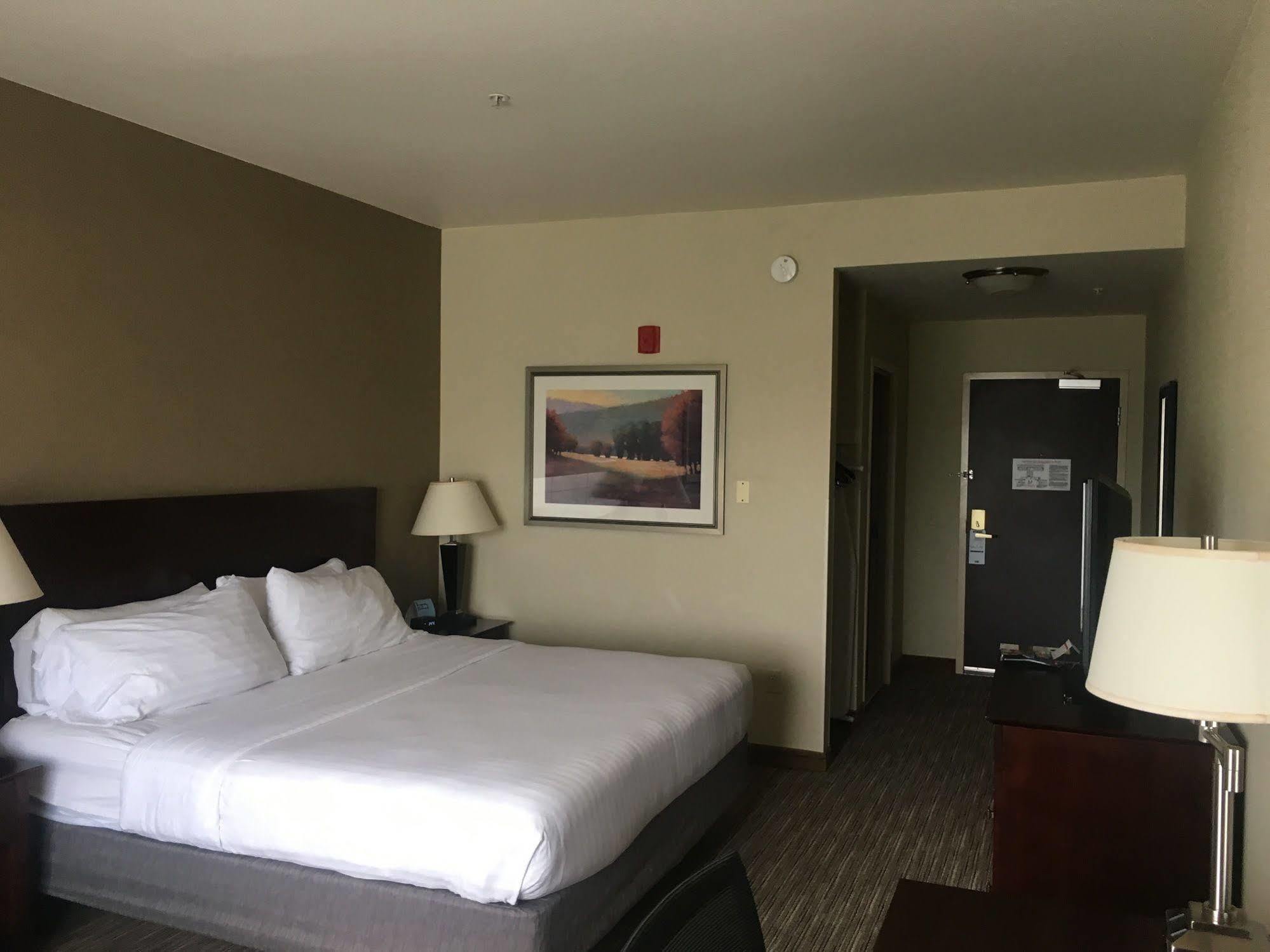 Holiday Inn Express Hotel & Suites Napa Valley-American Canyon By Ihg Exterior photo